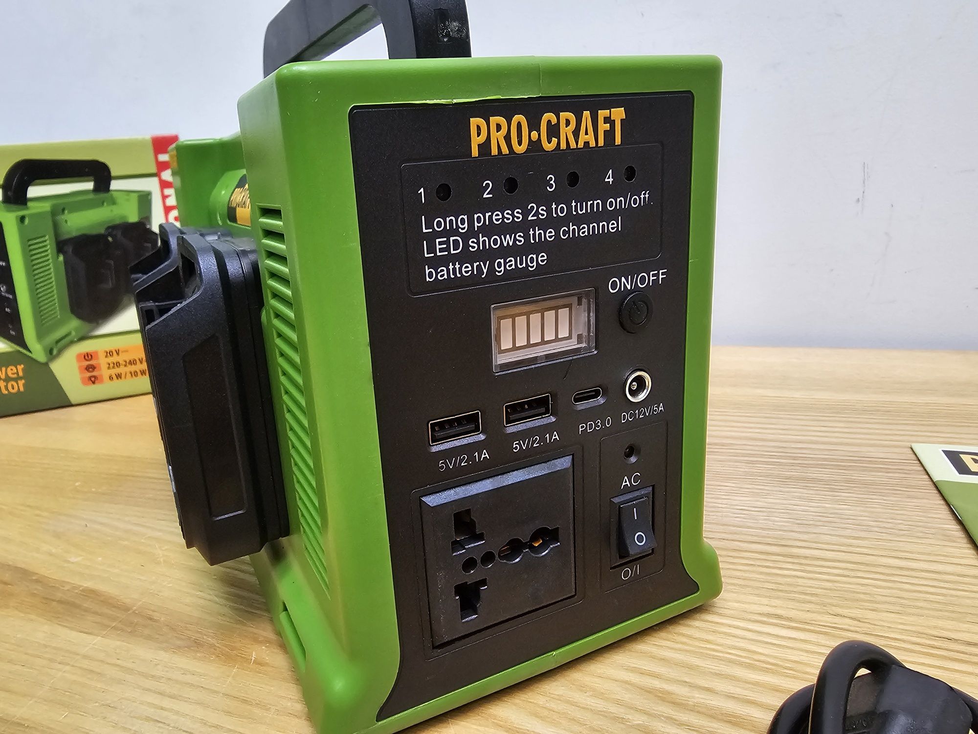 Аккумуляторный инвертор напряжения Procraft PSI20