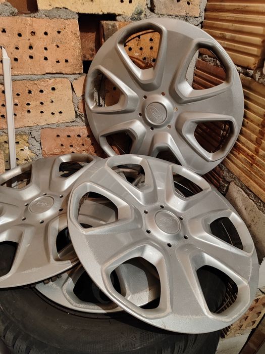 Felgi stalowe Ford Fiesta z oponami zimowymi Continental 15"