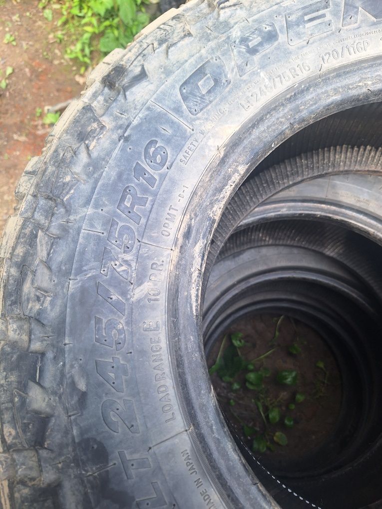Opony mt at toyo 245/75/16 4 sztuki