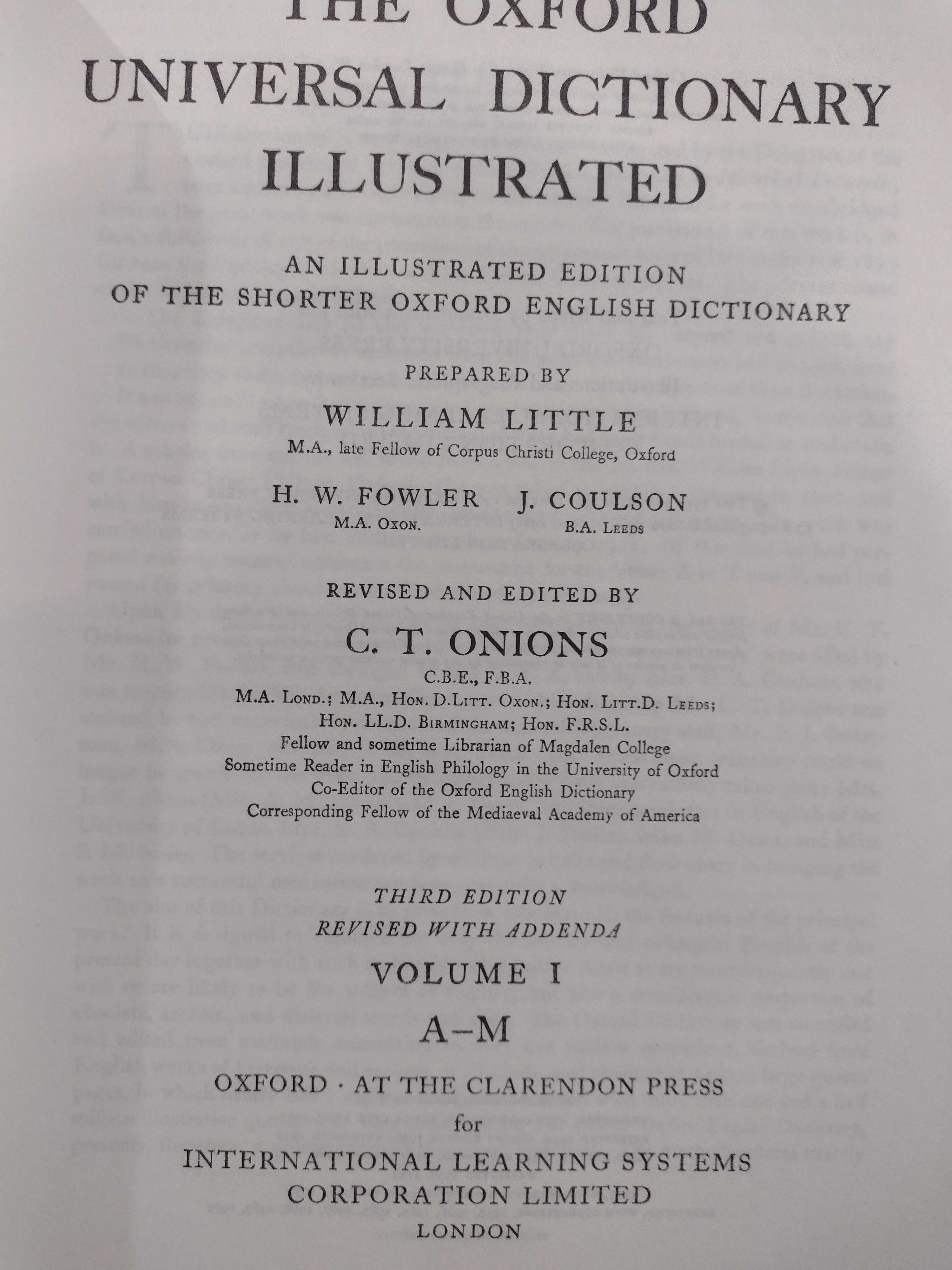 The Oxford Universal Dictionary Ilustrated 2 Volumes