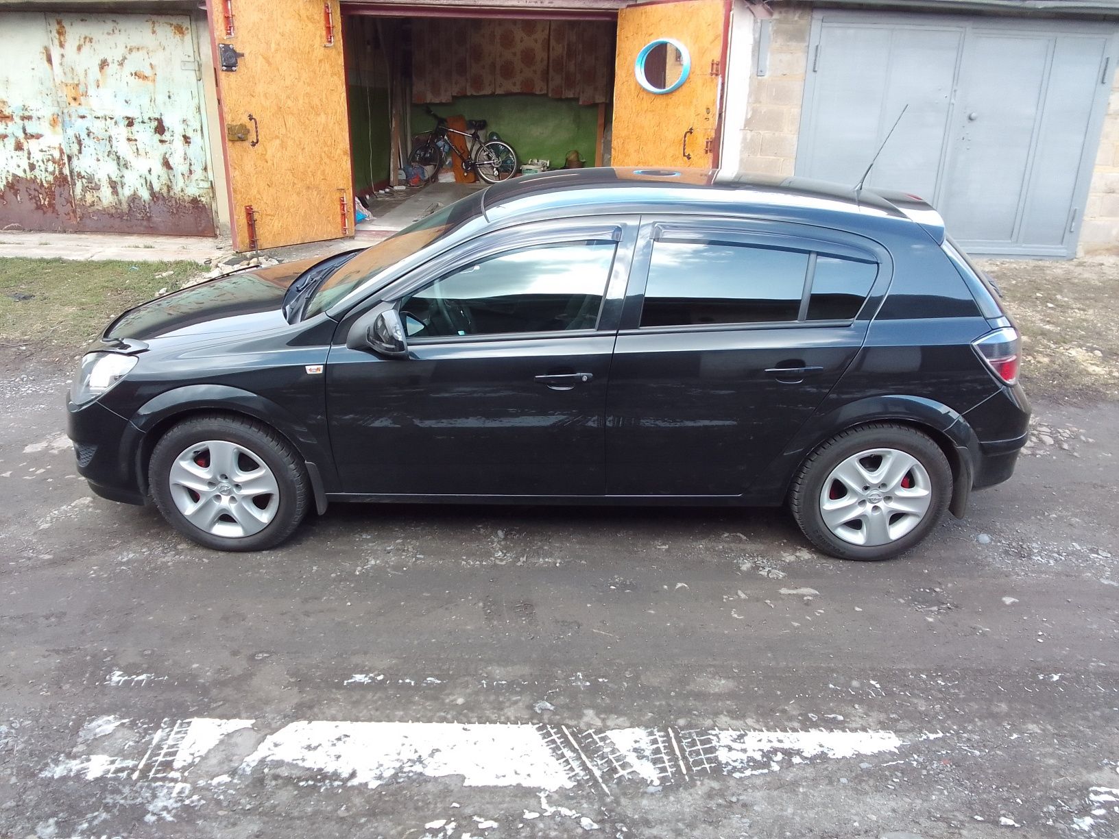 Продам авто opel astra h 2013