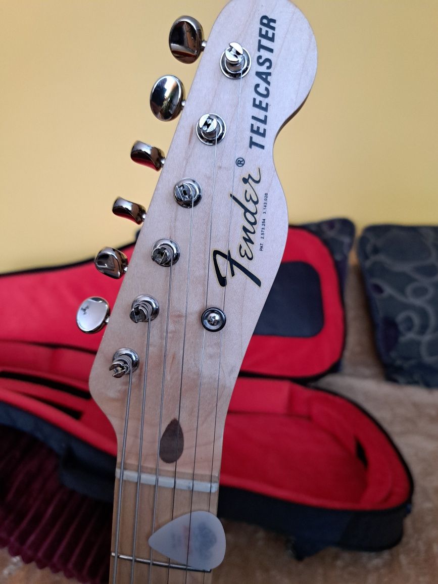 Gitara elektryczna Fender + pokrowiec