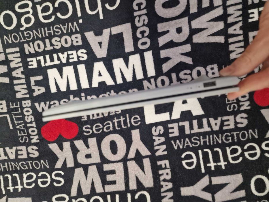 ASUS Vivobook 15 X1504ZA/IPS (12Gen)Core™ i3-1215U/16/512/Intel®4 ГБ