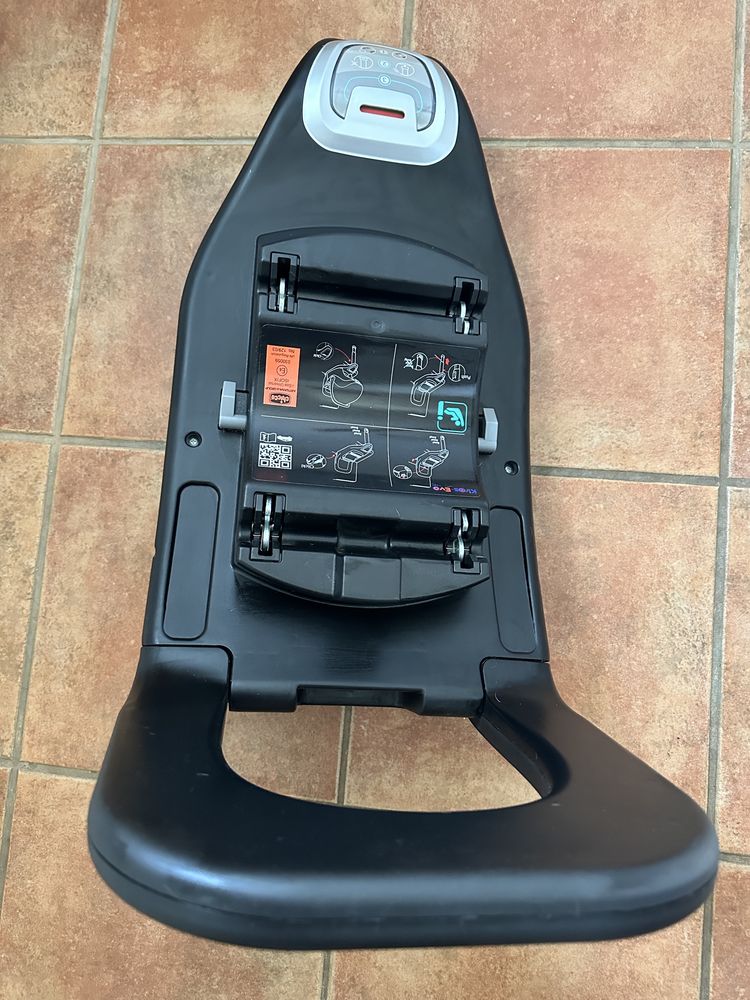 Cadeira Auto CHICCO PUERICULTURA Kiros i-Size Black c/Base