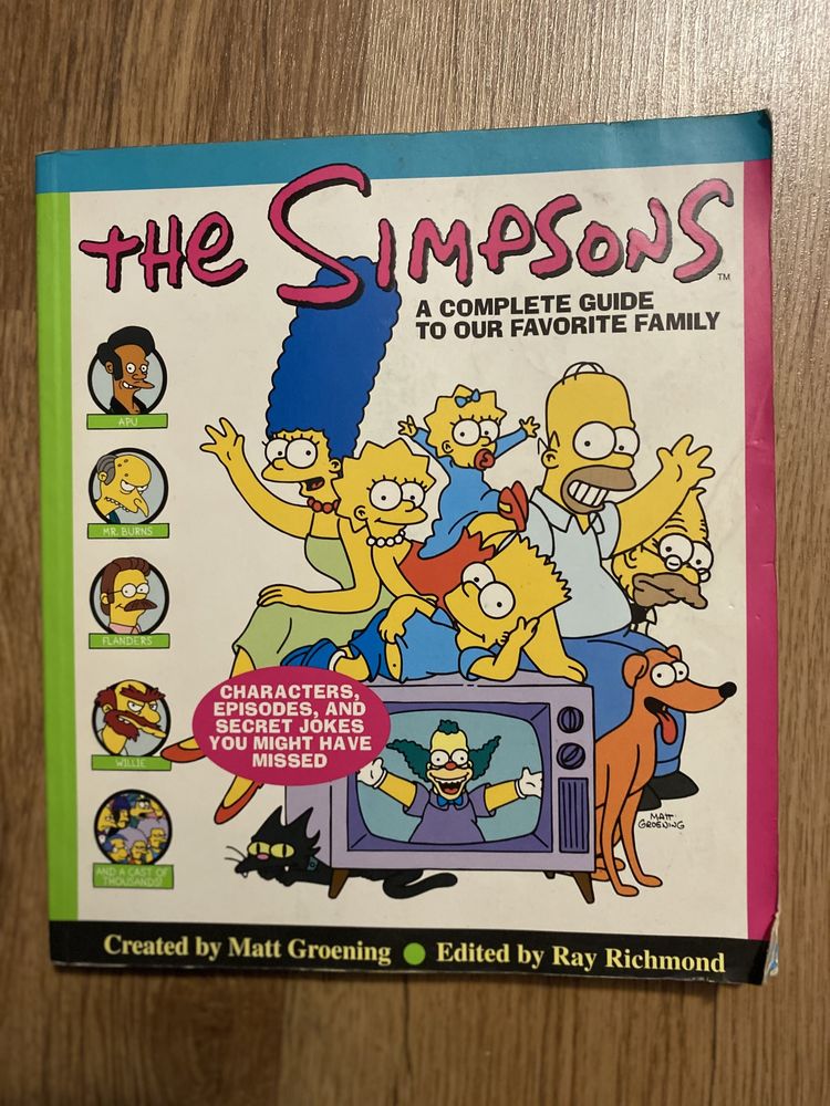 Livro dos Simpsons - em ingles