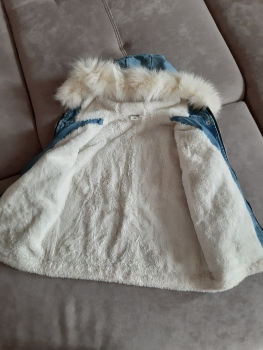 Продам джинсову куртку на дівчинку