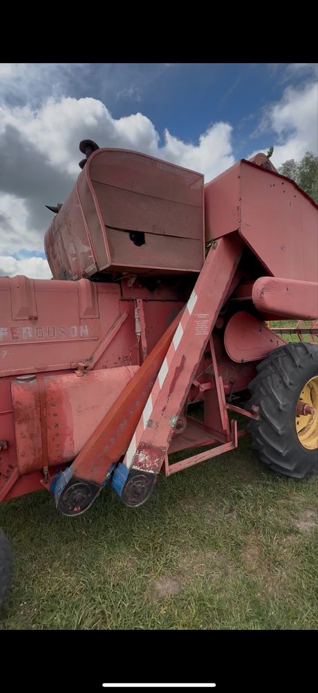 Комбаїн MASSEY ferguson