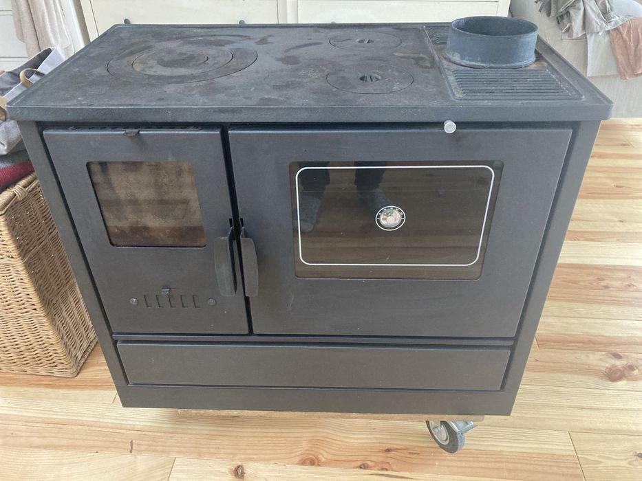 Salamandra c Fogão a lenha, forno e tampo de ferro fundido com 3 bicos