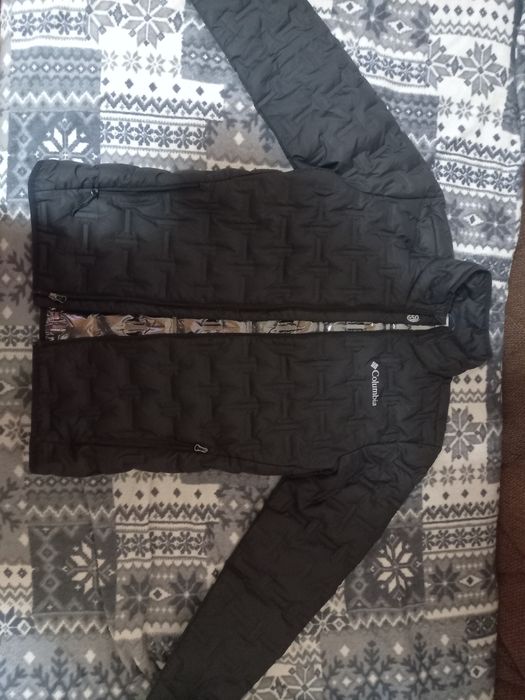 Продам демисезонную куртку columbia