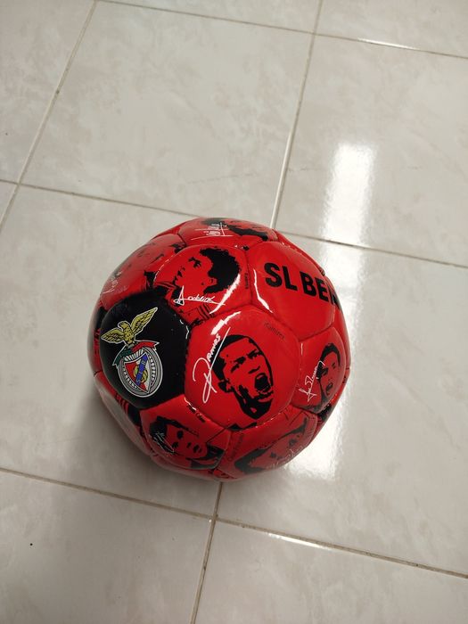 Bola oficial autografada Benfica época 2009/10
