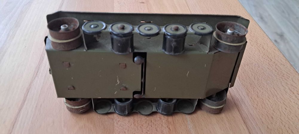 Czołg RS 51 blaszana stara zabawka T34 RS51