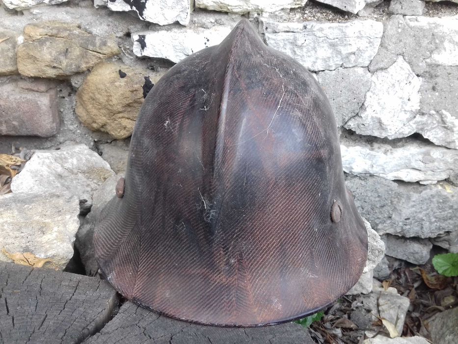 Stary hełm strażacki bakelitowy zabytek PRL retro vintage