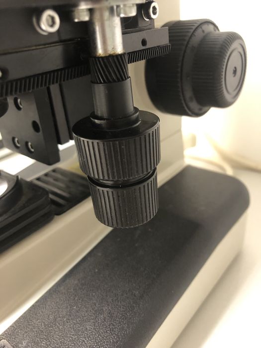 Microscopio binocular Nikon Alphaphot 2 para reparar