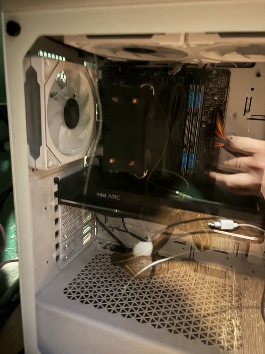 Zestaw i5 11400(bez f) - płyta msi b560m - 16gb ram ddr4 3000mhz