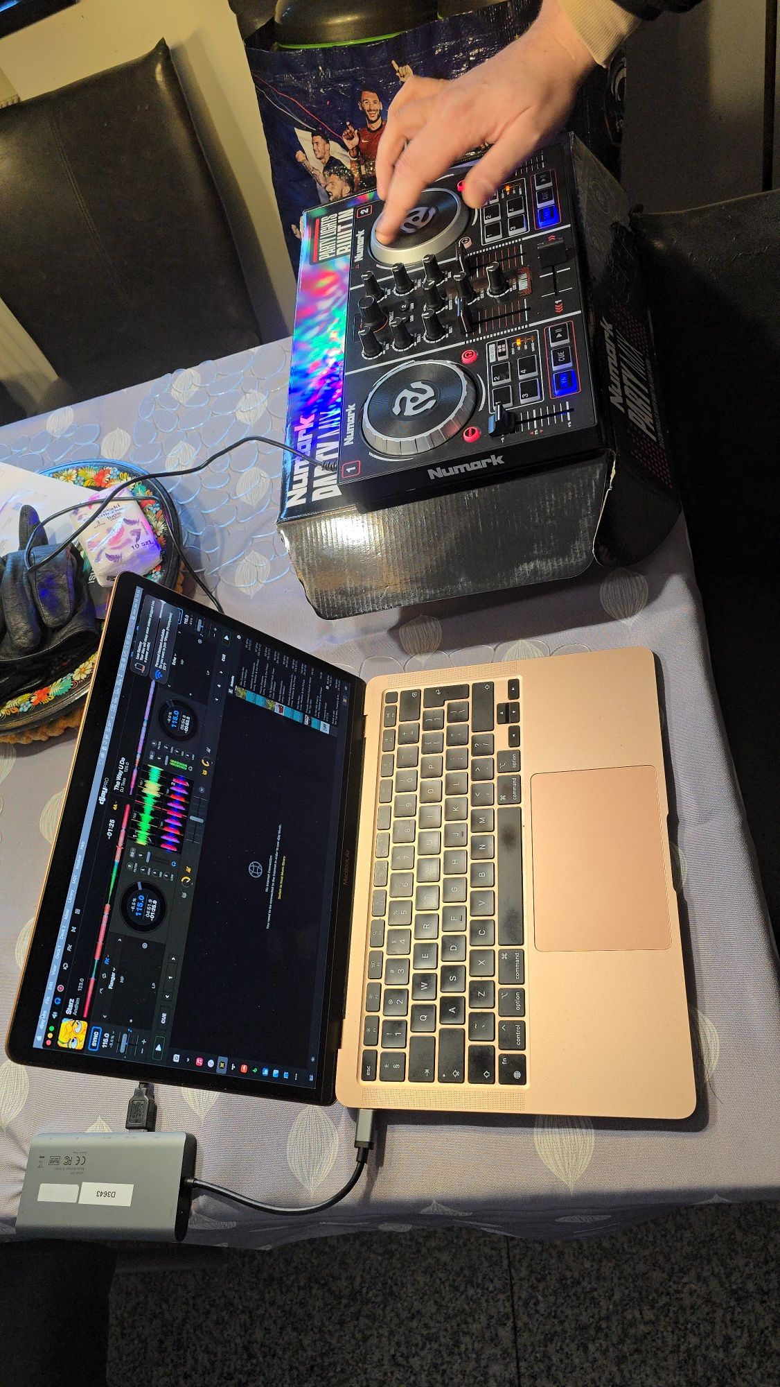 Numark Dj Party Mix mixer usb disco lights