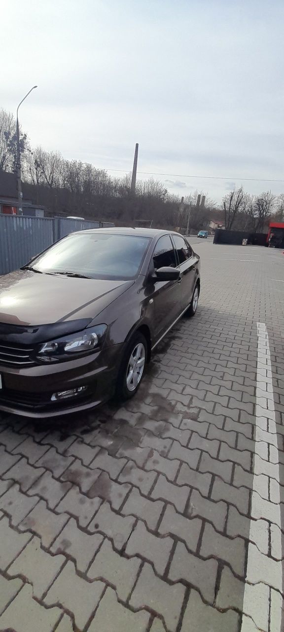 Продам власне авто Volksswagen Polo Sedan 1.6 бензин, 110к.с., 5-МКП