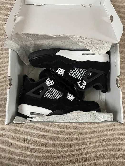 Buty Jordan4Retro White Thunder Moda Obuwie sportowe rozmiar.38