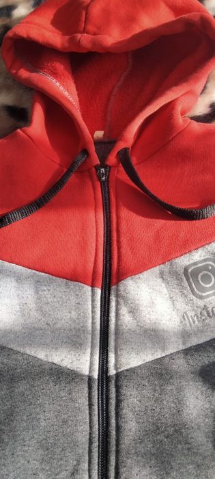 Тепла кофта на підлітка