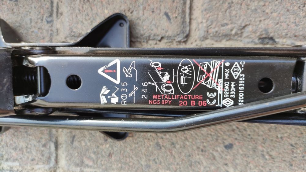 Домкрат Рено Меган 2 , renault megane 2