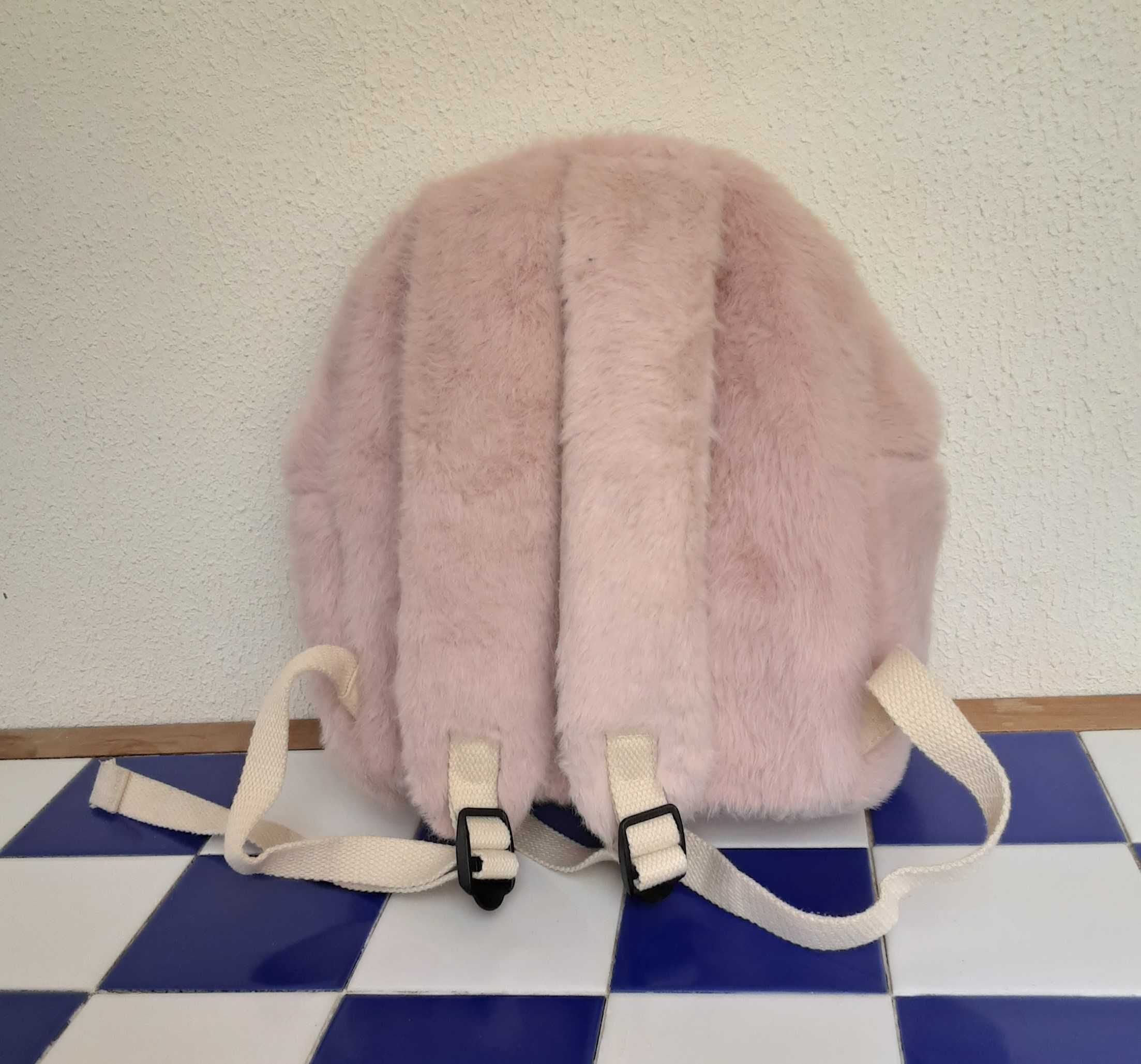 Mochila Teddy/Pelúcia Stradivarius