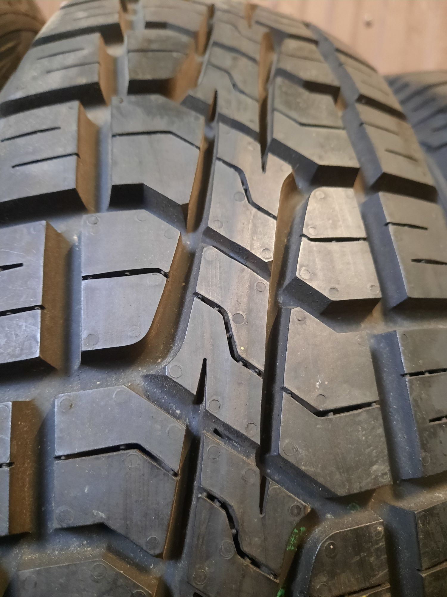 4 opony 185/75 R16 Pirelli Scorpion ATR 9mm