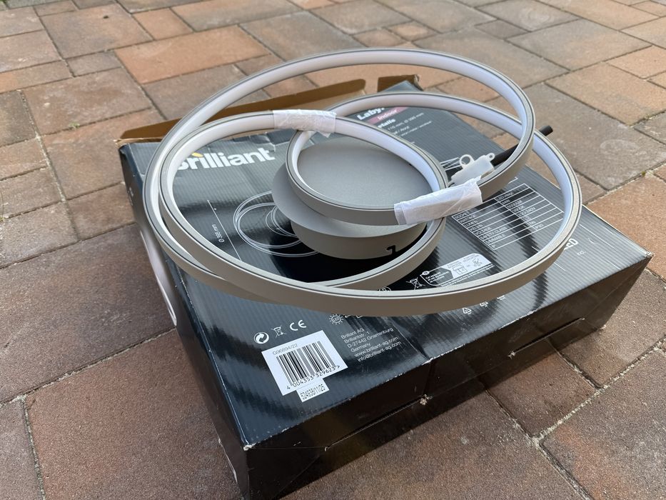 Lampa sufitowa LED 4500 lumenów, kolor szary. Posiadam 7 sztuk. Podana