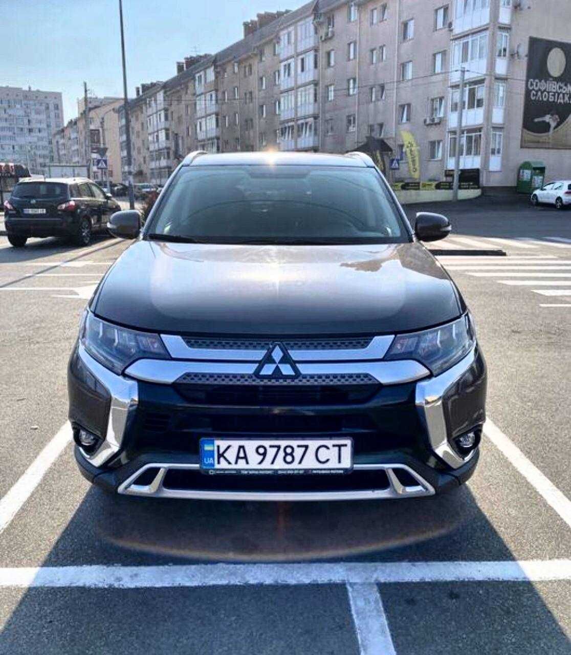 Продаж Mitsubishi Outlander (Мітсубісі Аутлендер) 2021 р .Обʼєм  2,4