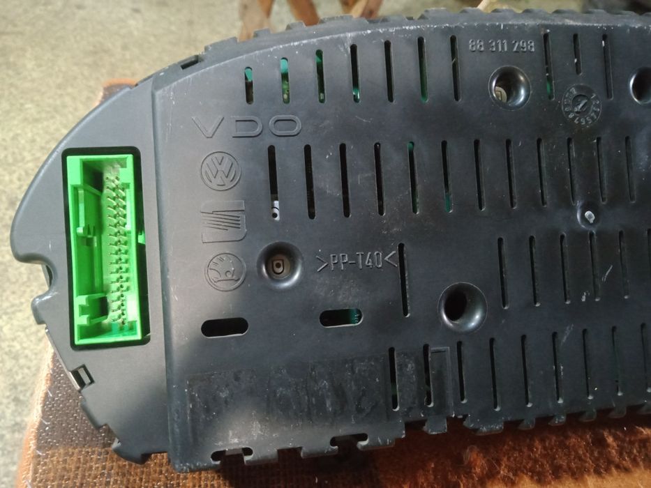 Щиток приборов на ШКОДУ ФАБИЯ 1.4-16 кл,Актавия ТУР