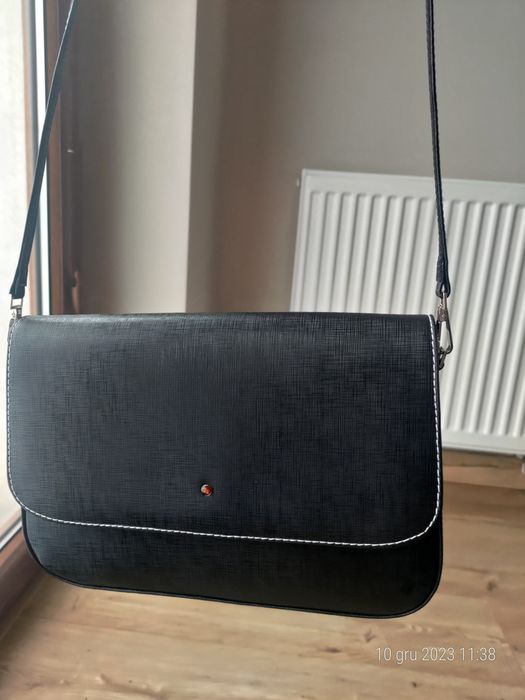 Torebka czarna skórzana Batycki