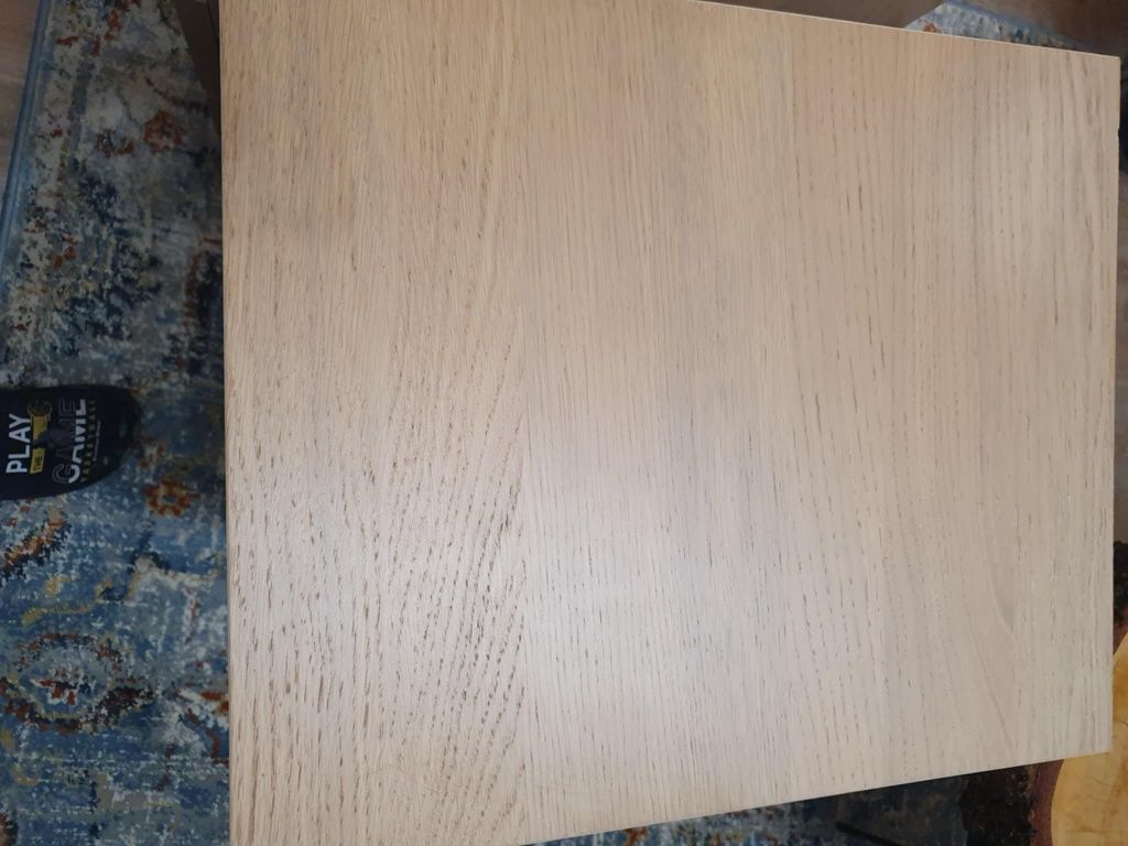 Beżowe szafki Ikea Malm z trzema szufladami