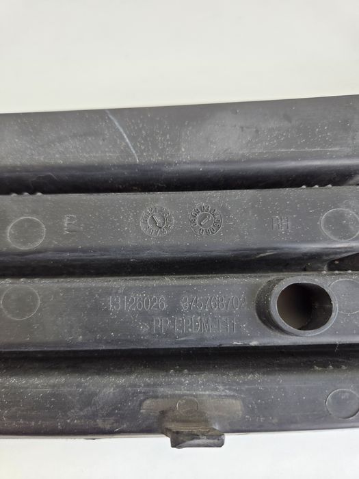 Grelhas nevoeiro Originais Opel Astra H