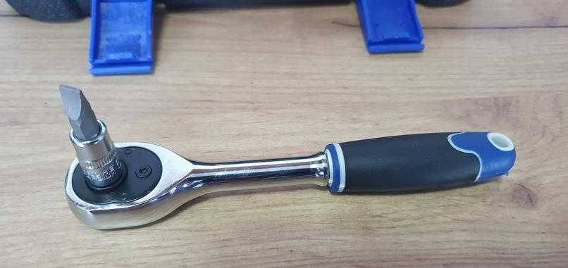 Zestaw kluczy nasadowych 1/4" 38el geko