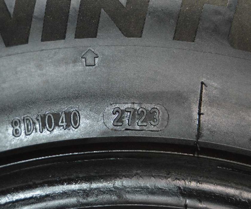 Шина 4шт R20 255/50 ROYALBLACK ROYALWINTER UHP 27/23 год 7.6 мм