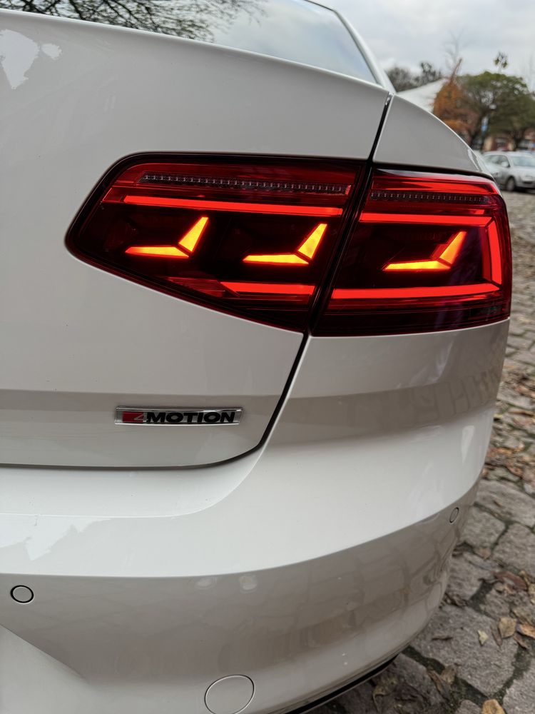 Volkswagen Passat R-Line 2.0 TDI 190Ps! 4Motion Kamery 360!