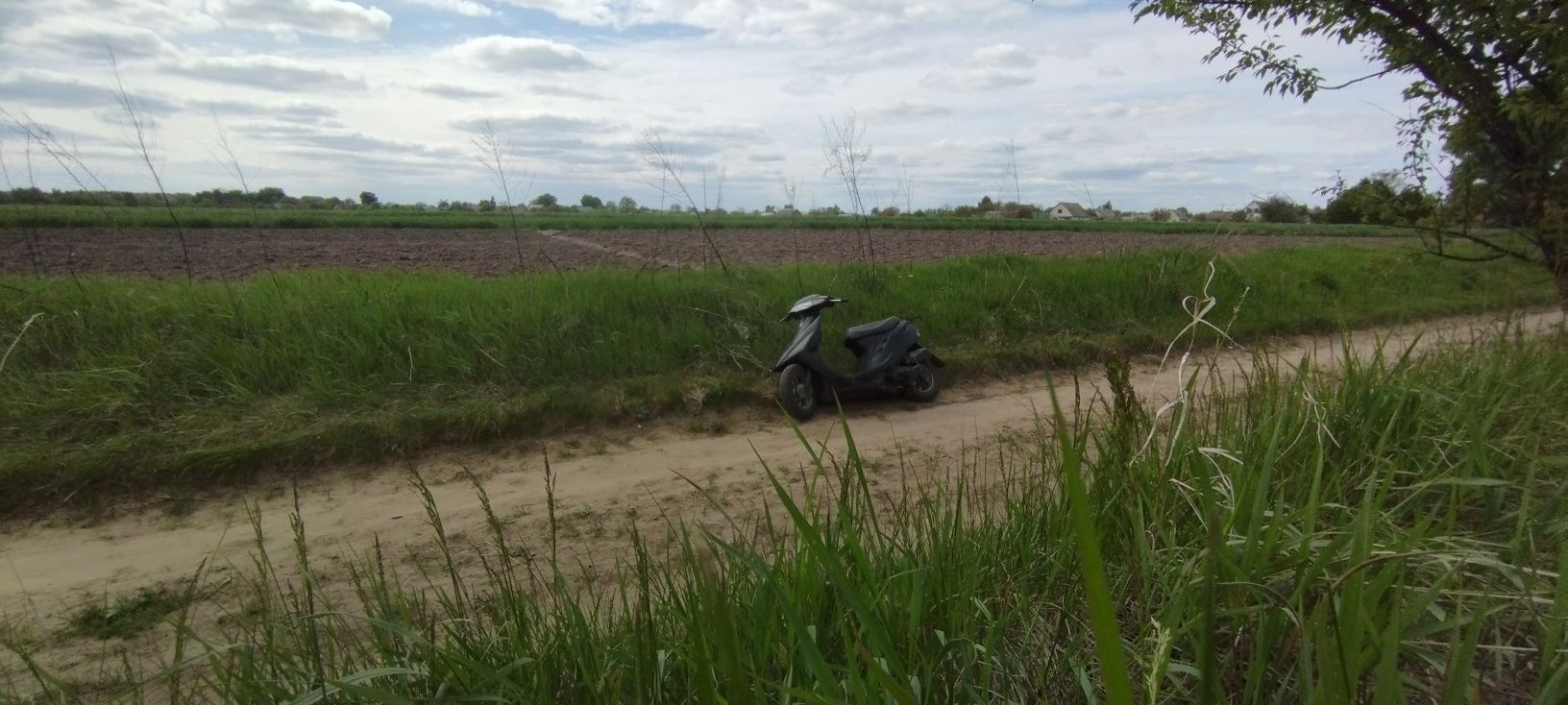 Продаю Скутер Honda dio Af27 на спорт вариатора