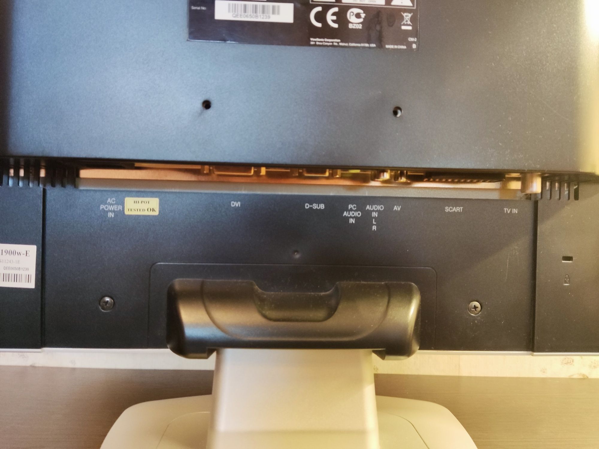 Монитор-ТВ 19" / ViewSonic N1900w