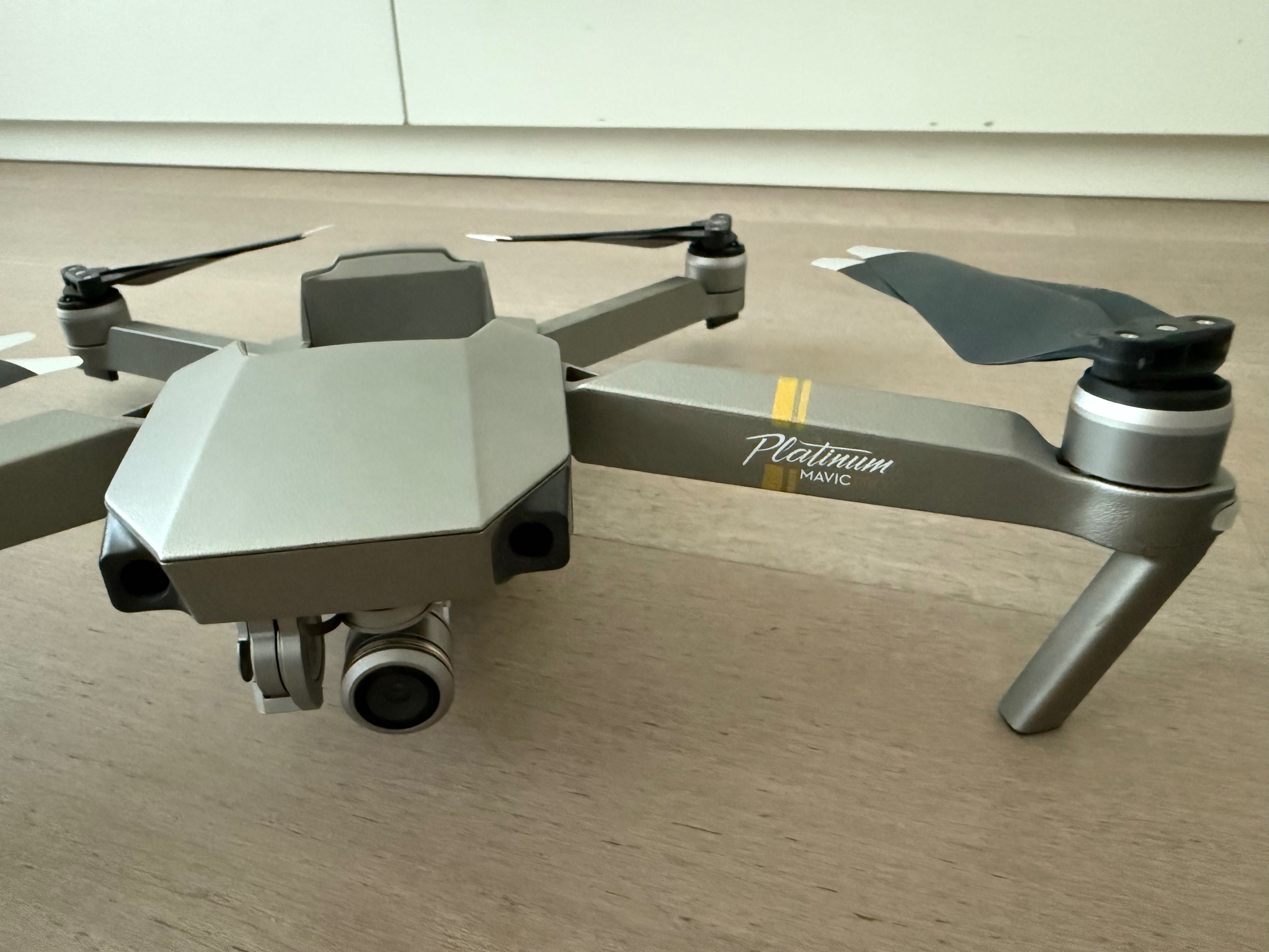 DJI Mavic Pro Platinum + DJI Goggles + Acessórios