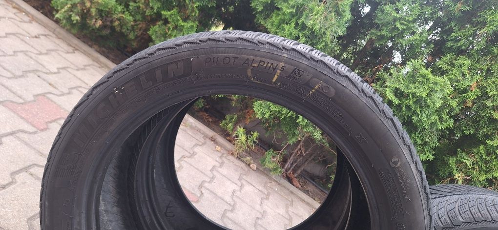 Opony zimowe Michelin 245/45 19
