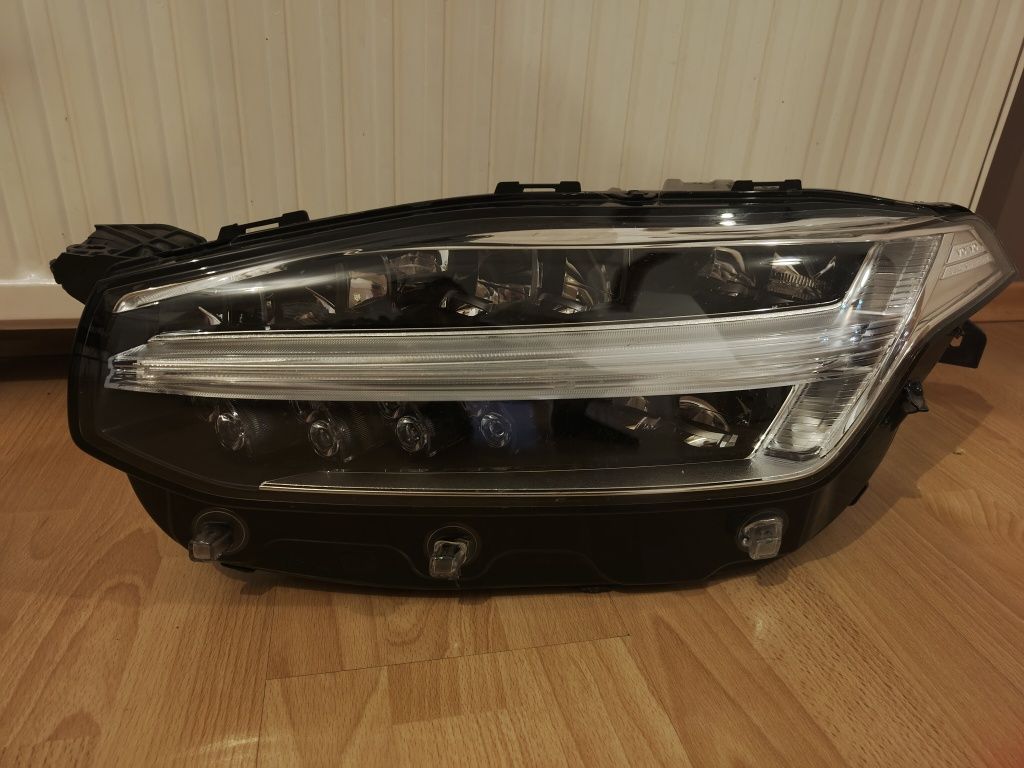 Volvo XC90 II reflektor lampa lewa full led