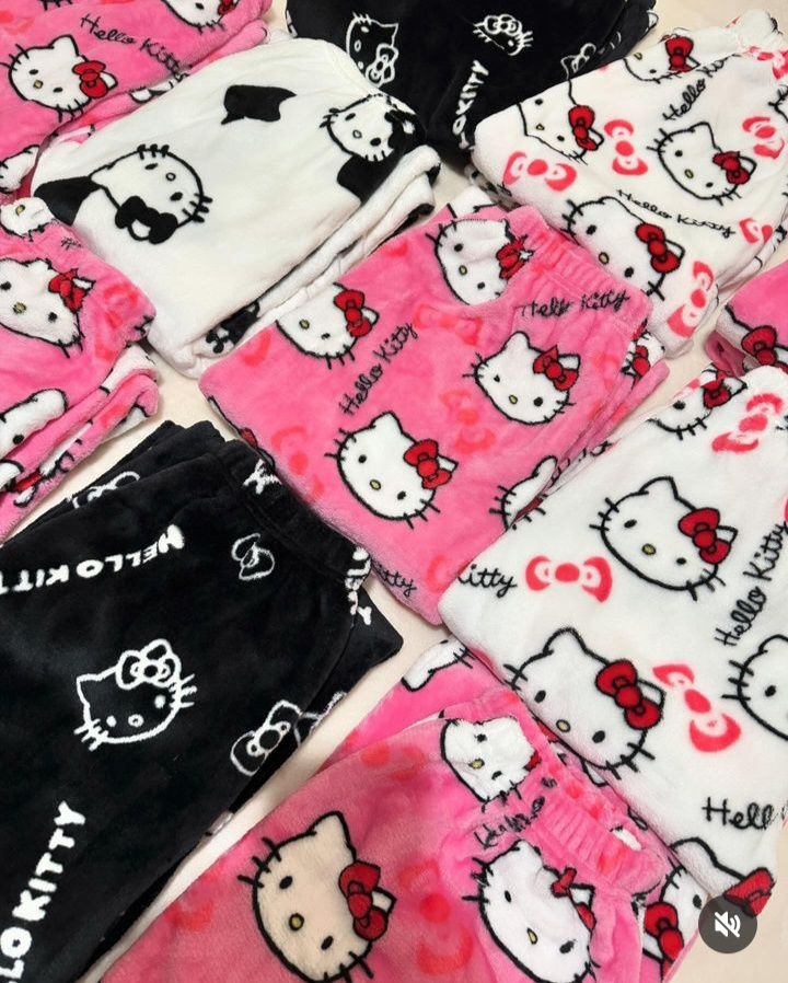Трендові штани Hello Kitty універсальні.
Трендові штани Hello Kitty ун