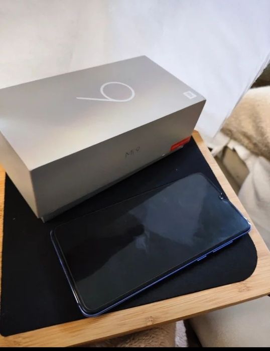 Xiaomi Mi 9 - COMO NOVO