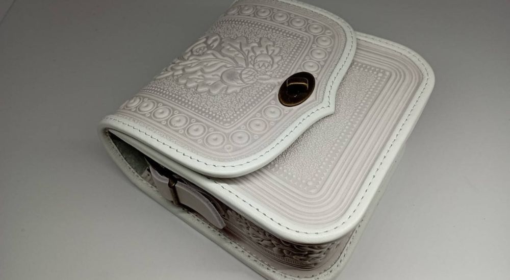 Сумка жіноча шкіряна