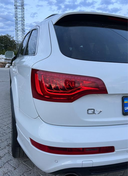 Ліхтар, фара, стоп  ЛІВИЙ Audi Q7 4L (10-15р) Led оптика АМЕРИКА