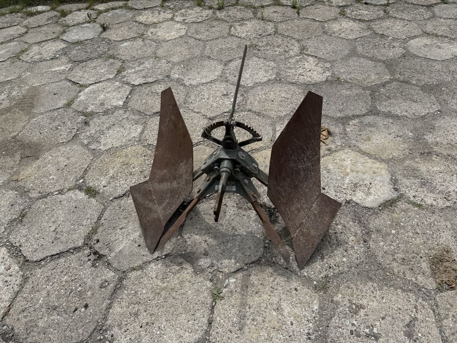 Pług obrotowy Fortschritt E930, E931 org DDR wysyłka