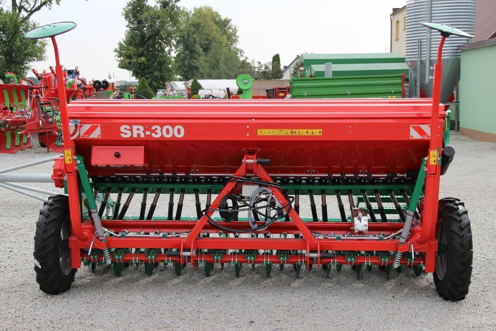 Siewnik zbożowy do zboża Agro-Masz 2,5; 2,7; 3,0 m talerzowy