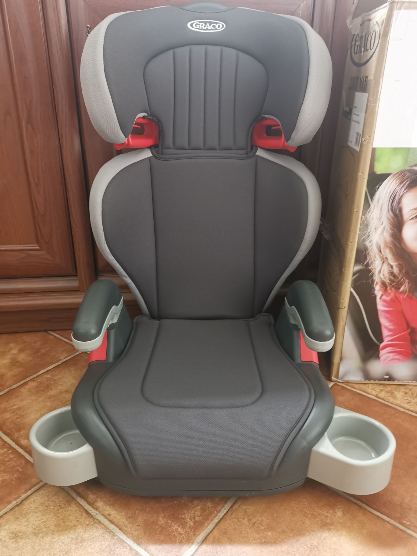 Автокрісло дитяче Graco Junior Maxi бустер