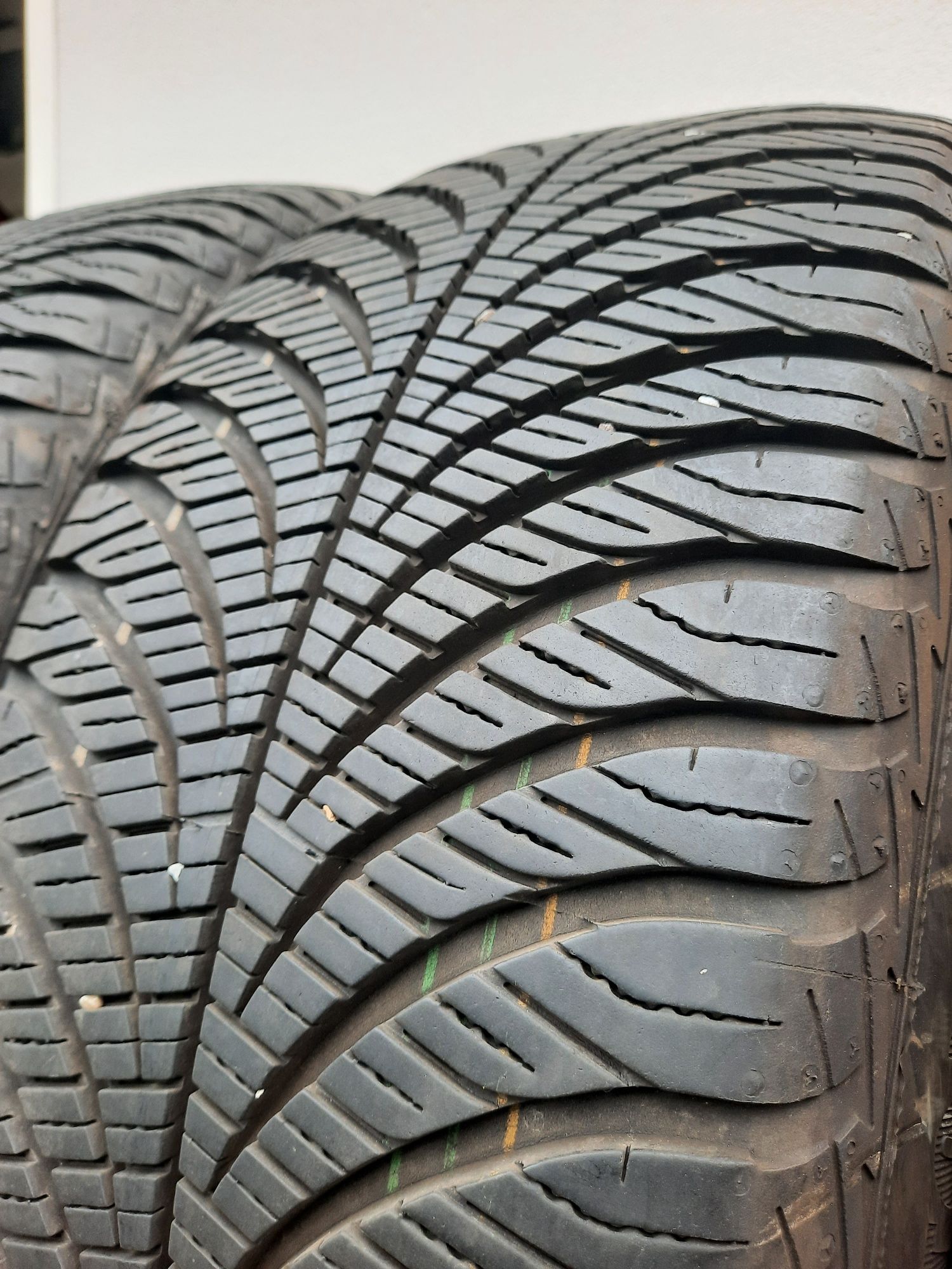 4 opony 195/55 R16 Goodyear Vector4seasosn  8mm