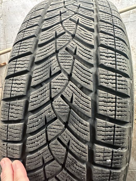 Opony Good Year 225/60/17 103T