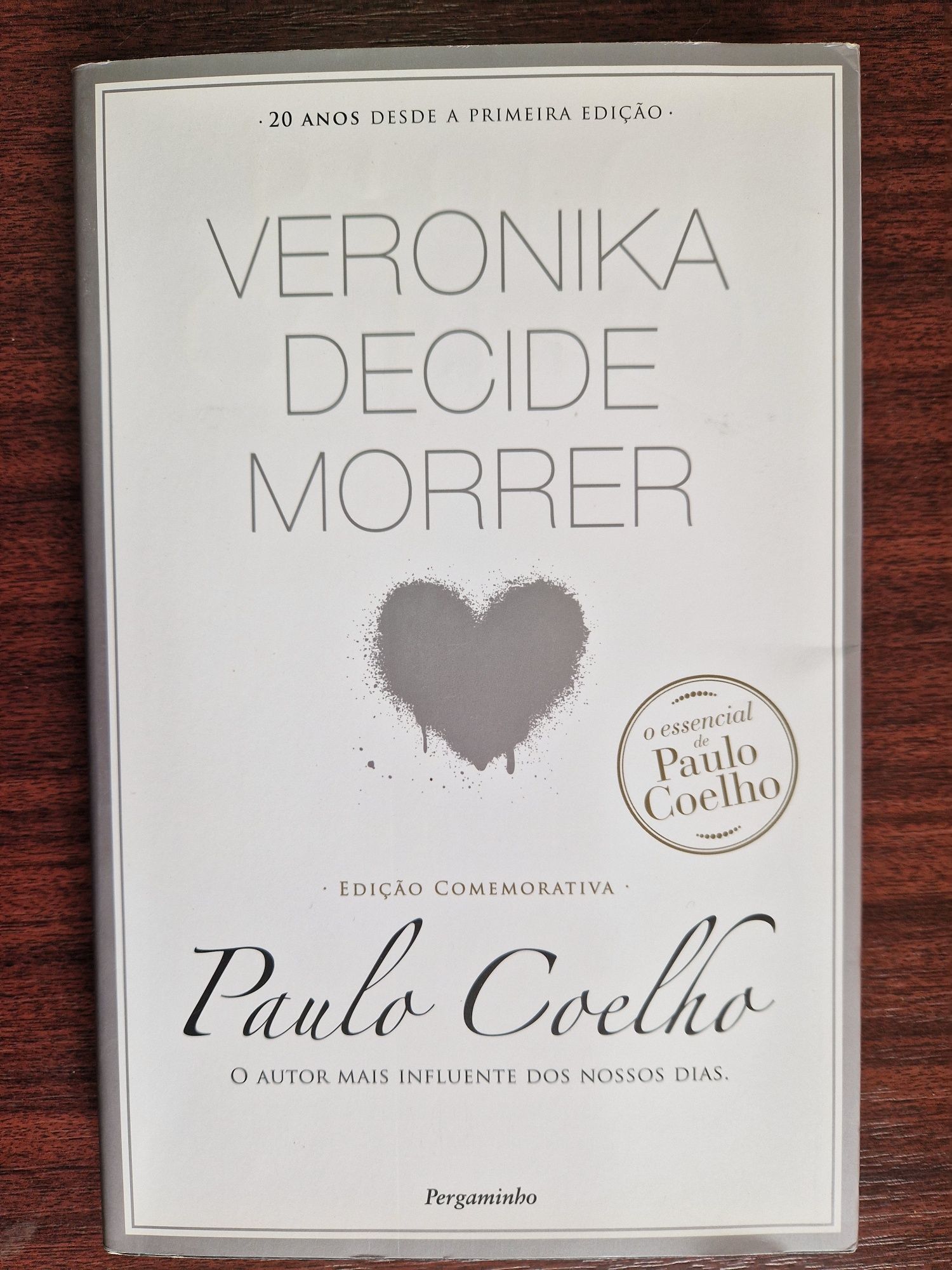 Livro "Veronika Decide Morrer" de Paulo Coelho