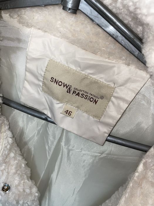 біла зимова куртка жіноча